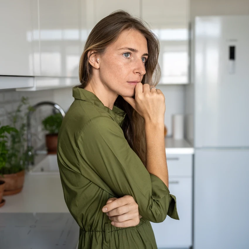woman experiencing synchronicities