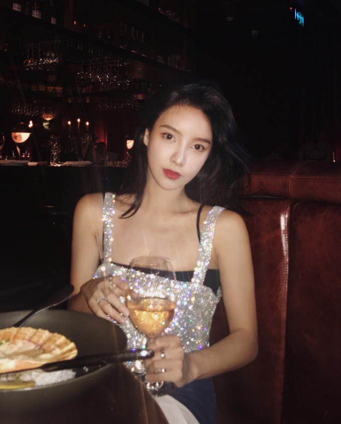 The life of the most beautiful lady in China's super-rich world after 16 years