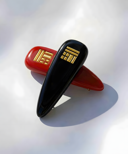 Gold-inlaid hair clips. Photo courtesy of Chow Tai Fook