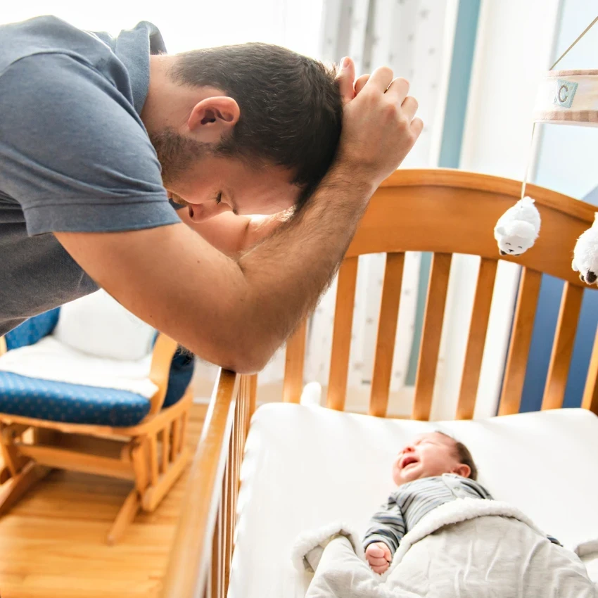 dad on paternity leave struggling to take care of newborn