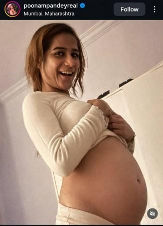 Poonam Pandey pregnant? Her baby bump pic breaks the internet; fans call it a 'cringe April Fool's prank'