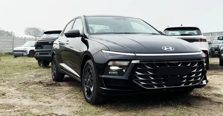 hyundai verna facelift top variant front