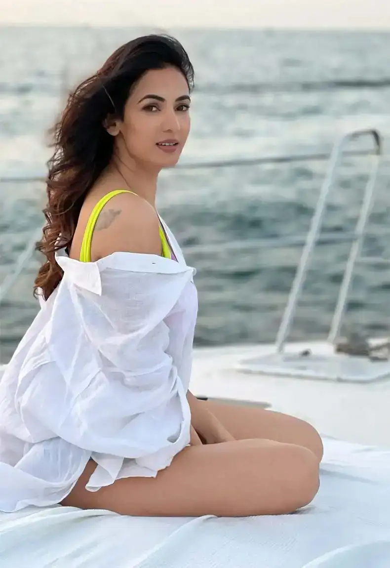 Sonal Chauhan: Stuck in Dubai amid Israel-Iran conflict, returned to India from Oman