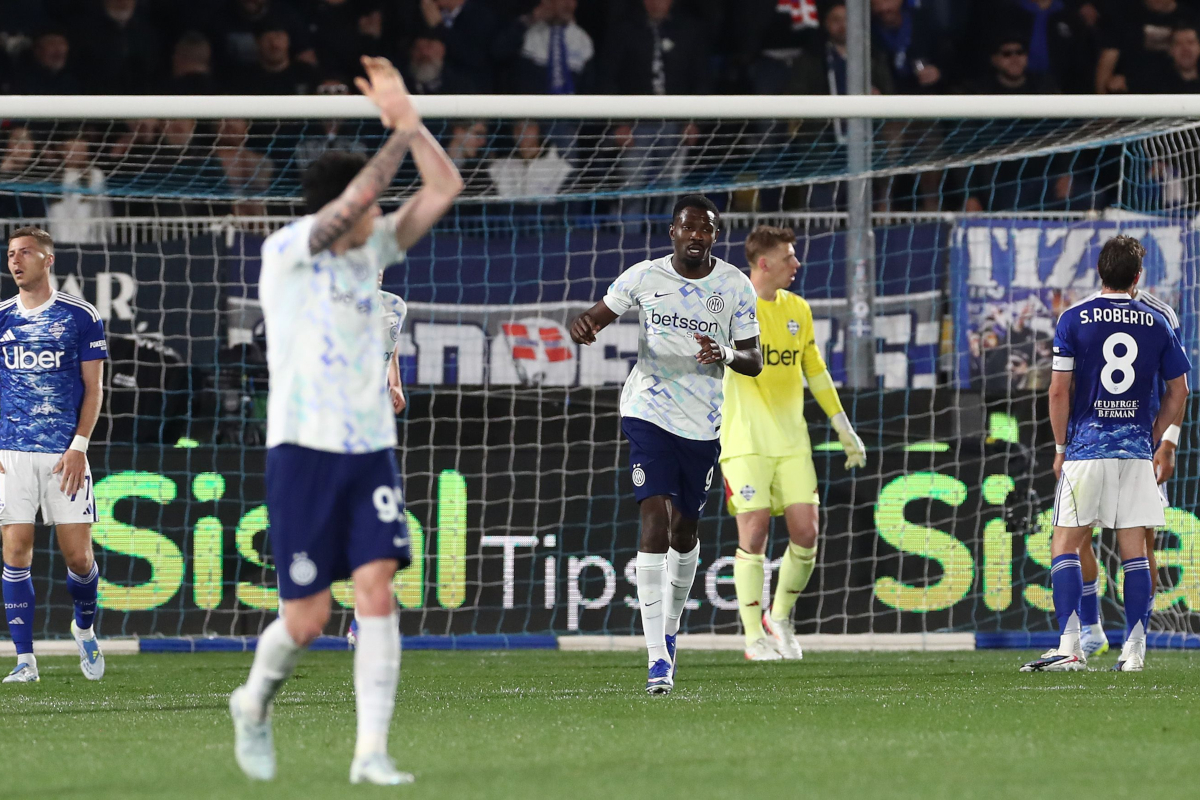 COMO, ITALY - APRIL 12: Marcus Thuram of FC Internazionale celebrates after scoring their team's first goal during the Serie A match between Como 1907 and FC Internazionale at Giuseppe Sinigaglia Stadium on April 12, 2026 in Como, Italy. (Photo by Marco Luzzani/Getty Images)