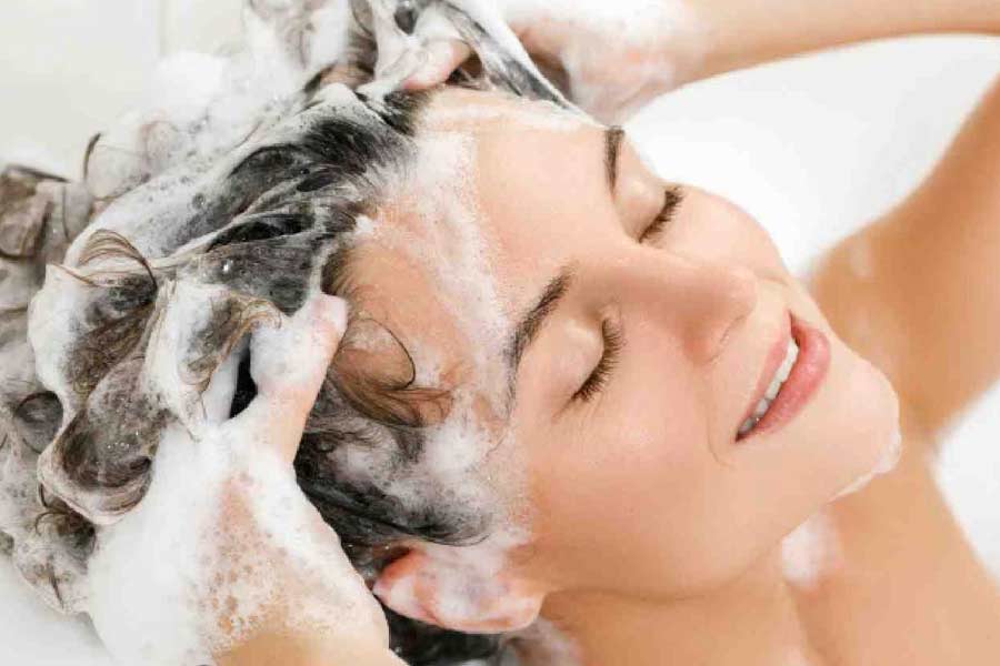 Homemade Herbal Shampoo for Healthy Hair