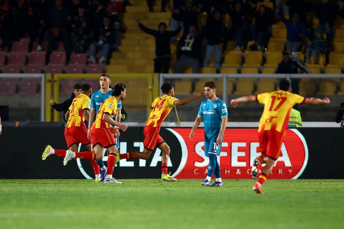 LECCE, ITALY - APRIL 20: Tiago Gabriel of US Lecce celebrates his team's equalizing goal during the Serie A match between US Lecce and ACF Fiorentina at Stadio Via del Mare on April 20, 2026 in Lecce, Italy. (Photo by Maurizio Lagana/Getty Images)