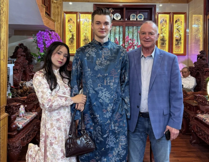 Huong and his wife with Timothy Dean Horn in Bac Ninh, Tet 2026. Photo: Provided by the character