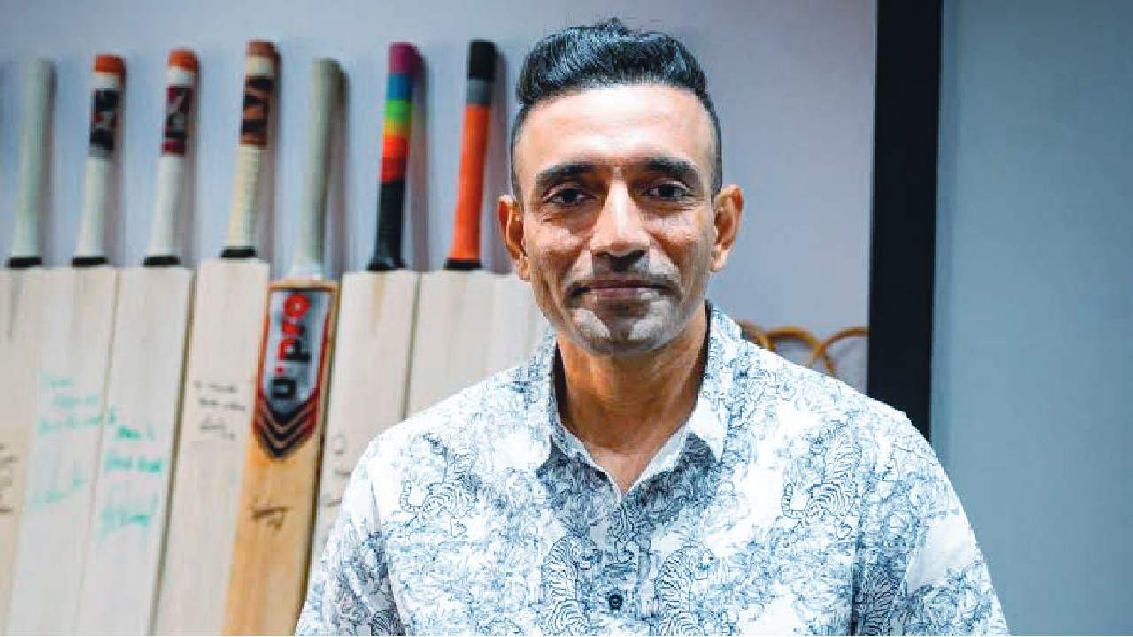 Robin Uthappa Hair Style