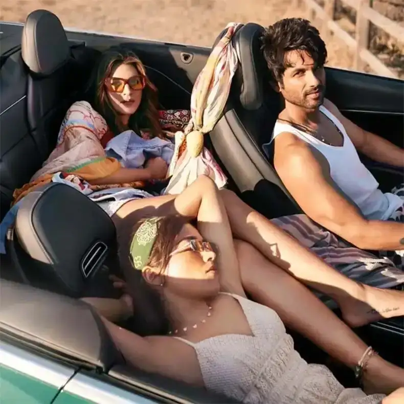 Kriti Sanon's new look: cool avatar in Cocktail 2