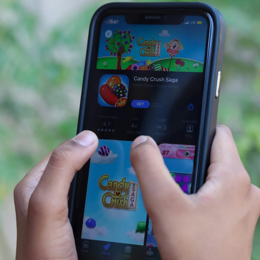 candy crush and other mobile games are addictive and distracting