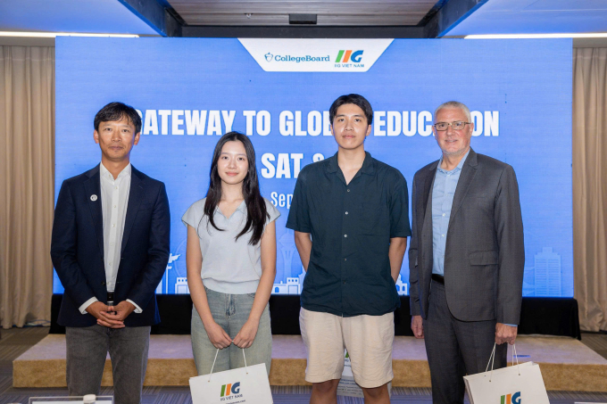 Gus Marantos (R), University Guidance Counselor and AP Coordinator at AP College Board event in Hanoi. Both students from St. Paul American School Hanoi, now receiving acceptances from Stanford, Yale, Duke, and Emory University. Photo courtesy of IIG