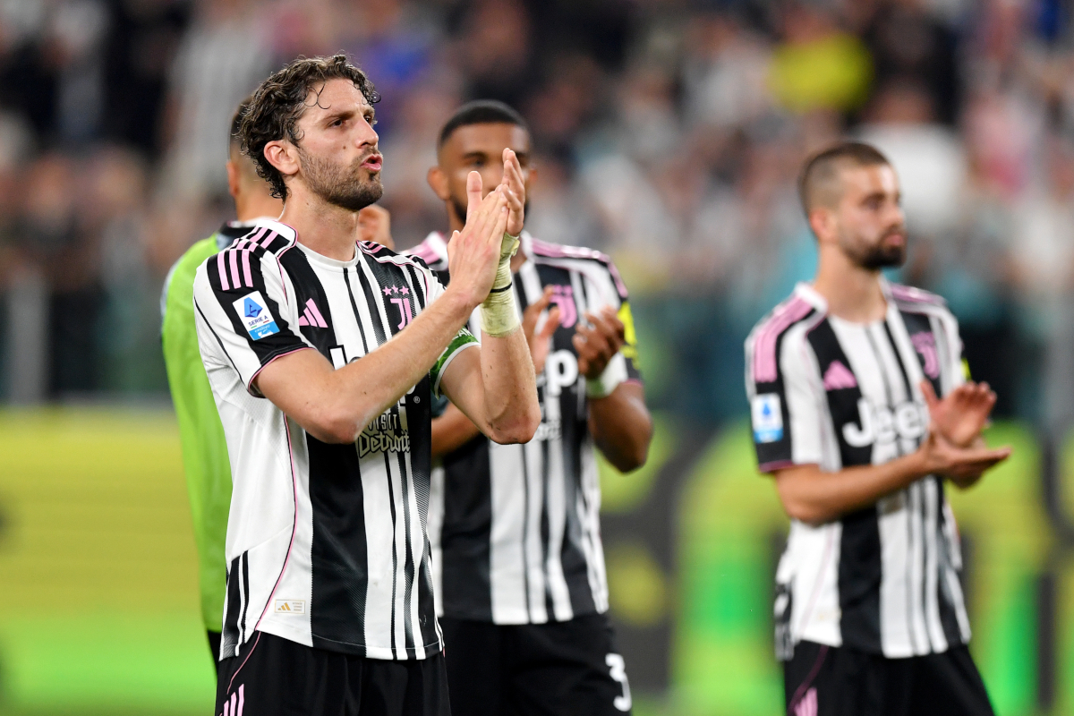 TURIN, ITALY - APRIL 19: Manuel Locatelli of Juventus applauds the fans following his side's victory in the Serie A match between Juventus FC and Bologna FC 1909 at Allianz Stadium on April 19, 2026 in Turin, Italy. (Photo by Valerio Pennicino/Getty Images)