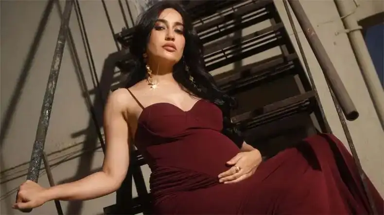 Surbhi Jyoti: Going to be a mother at the age of 37, baby bump seen in new photoshoot