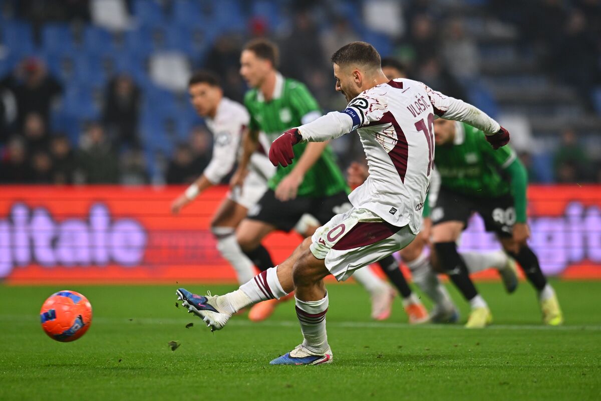 SASSUOLO, ITALY - DECEMBER 21: Nikola Vlasic of Torino FC scored the opening goal of the Serie A match between US Sassuolo Calcio and Torino FC at the Mapei Stadium on December 21, 2025 in Sassuolo, Italy. (Photo by Alessandro Sabattini/Getty Images)