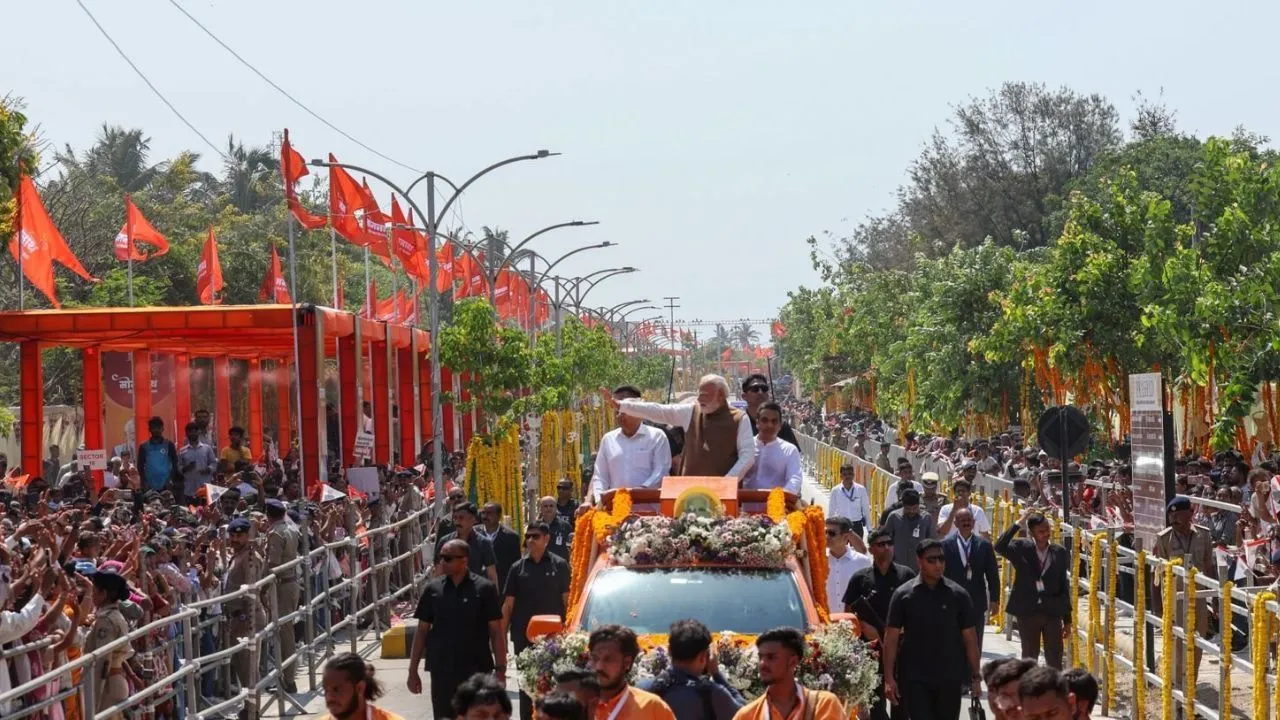 pm modi road show