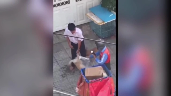 Shipper was beaten by a customer