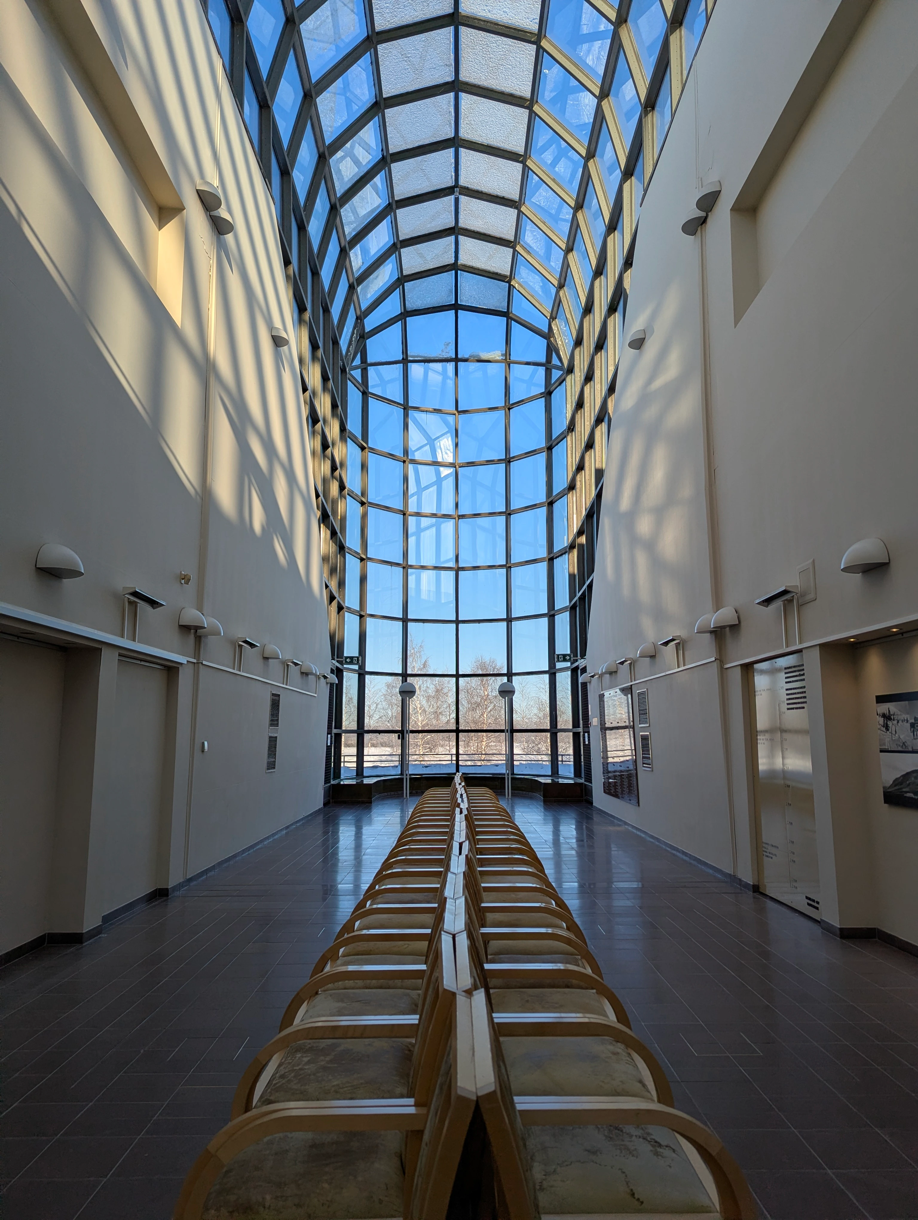 Arktikums glass-ceilinged corridor. Photo: Author Arktikums glass-ceilinged corridor. Photo: Author