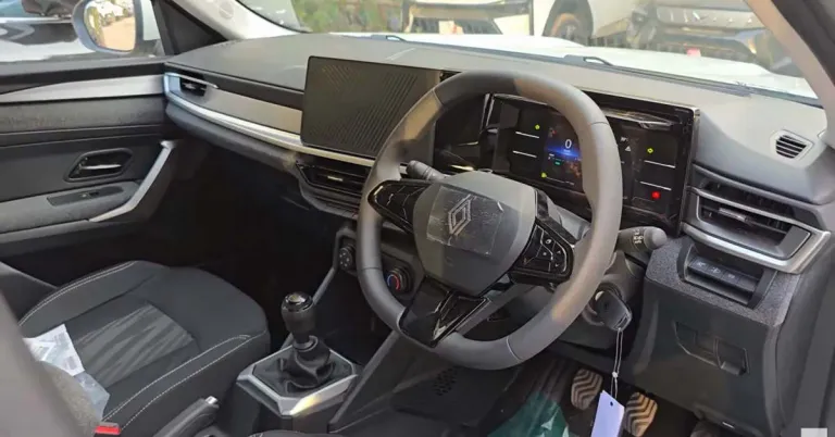 2026-duster-base-interior