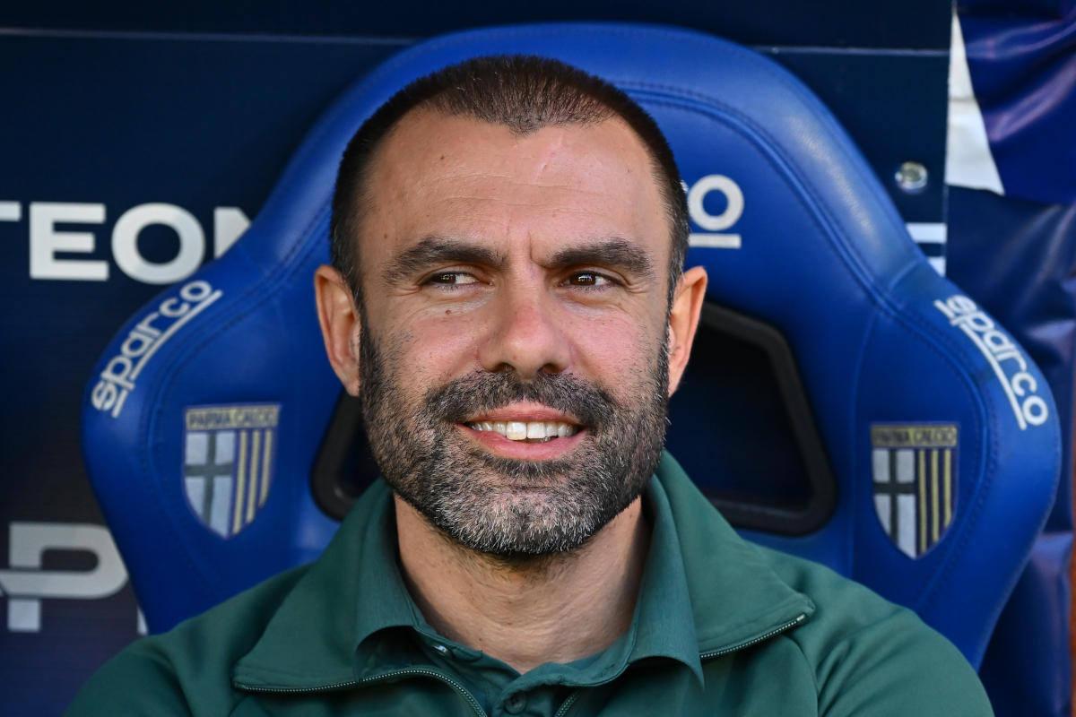PARMA, ITALY - Paolo Sammarco, head coach of Hellas Verona, during the Serie A match between Parma Calcio 1913 and Hellas Verona FC at the Stadio Ennio Tardini on February 15, 2026 in Parma, Italy. (Photo by Alessandro Sabattini/Getty Images)
