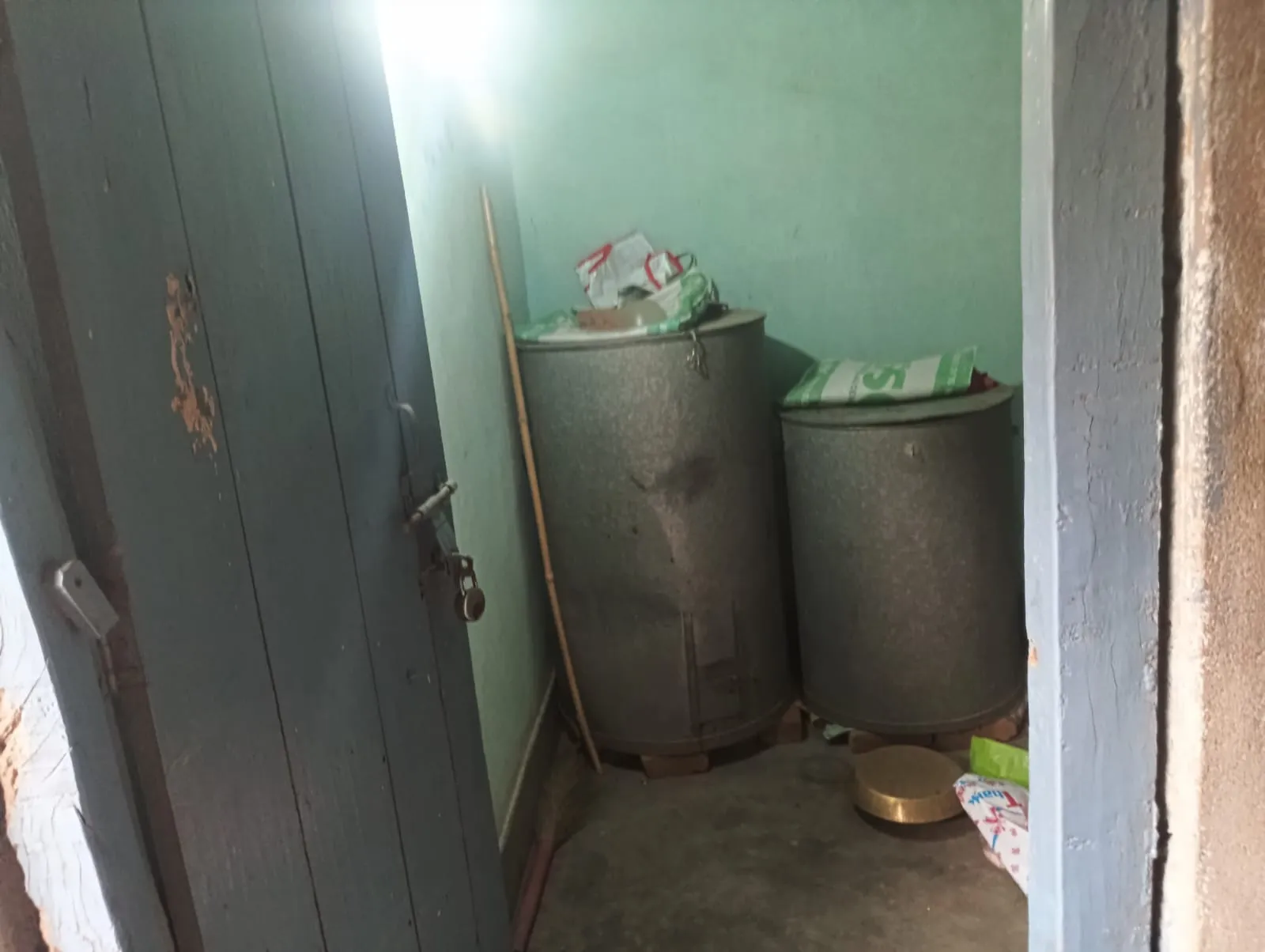 Terror of thieves continues in Dhanrua, closed house targeted for third day 