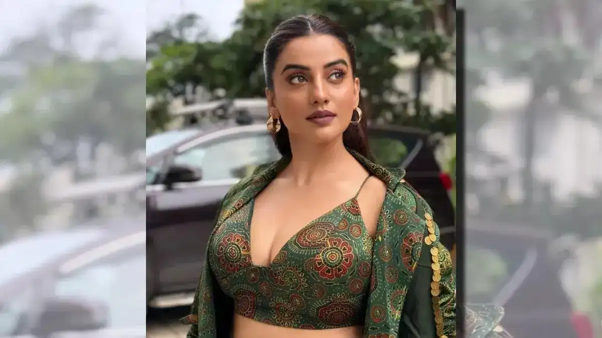 Akshara Singh's Bollywood debut: 'Ghis-Ghis' created a stir