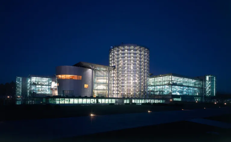 volkswagen dresden factory germany
