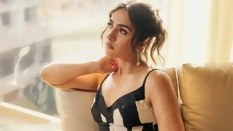 Janhvi Kapoor and Rukmini Vasant: Who is richer?