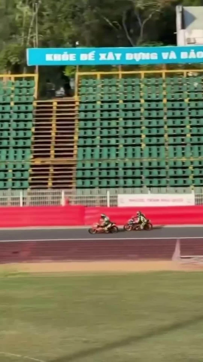The 29-year-old racer crashed into a fence and died during a national motorbike race