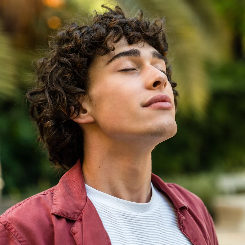 you can imagine your best life into existence according to a new brain study man using visualization techniques to manifest