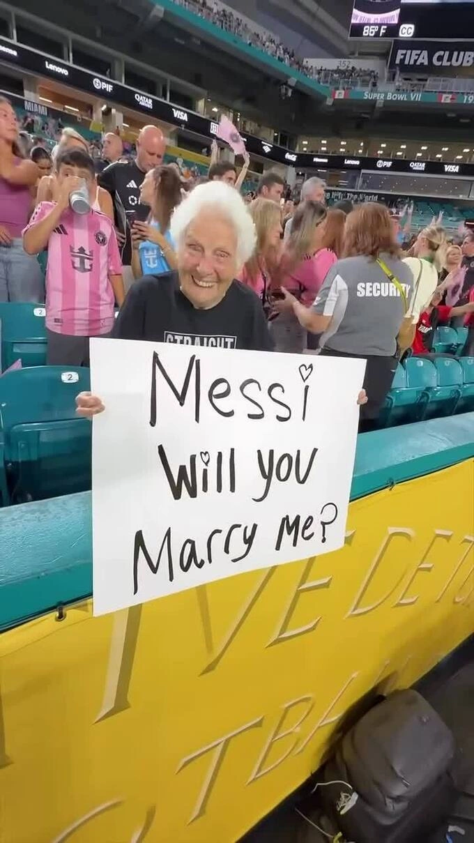 The 100-year-old woman 'caused a fever' because she was crazy about Messi