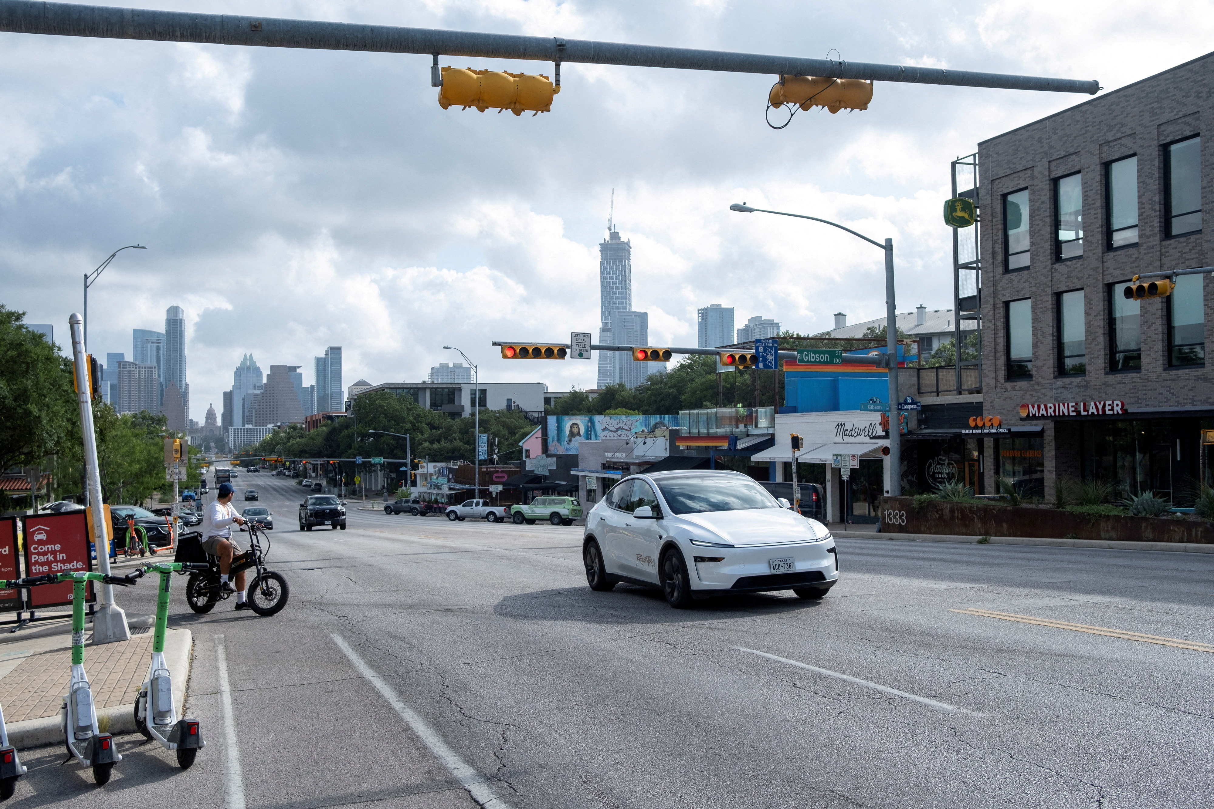 Exclusive: Uber's commitment to self-driving startup Nuro is close to $500  mln, sources say | Reuters