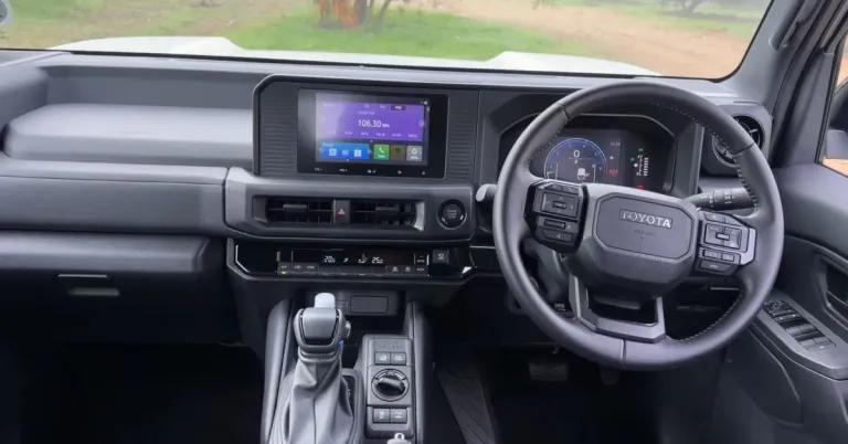 toyota-land-cruiser-fj-interior toyota-land-cruiser-fj-interior