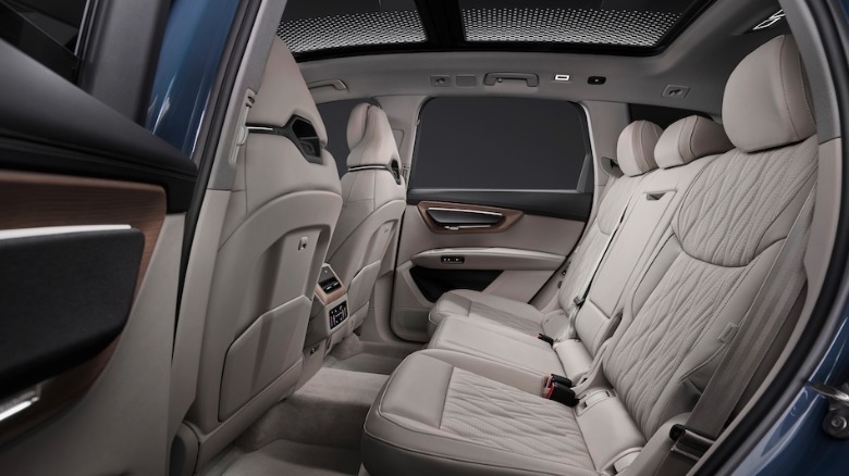 2027 Audi Q7 second row seats