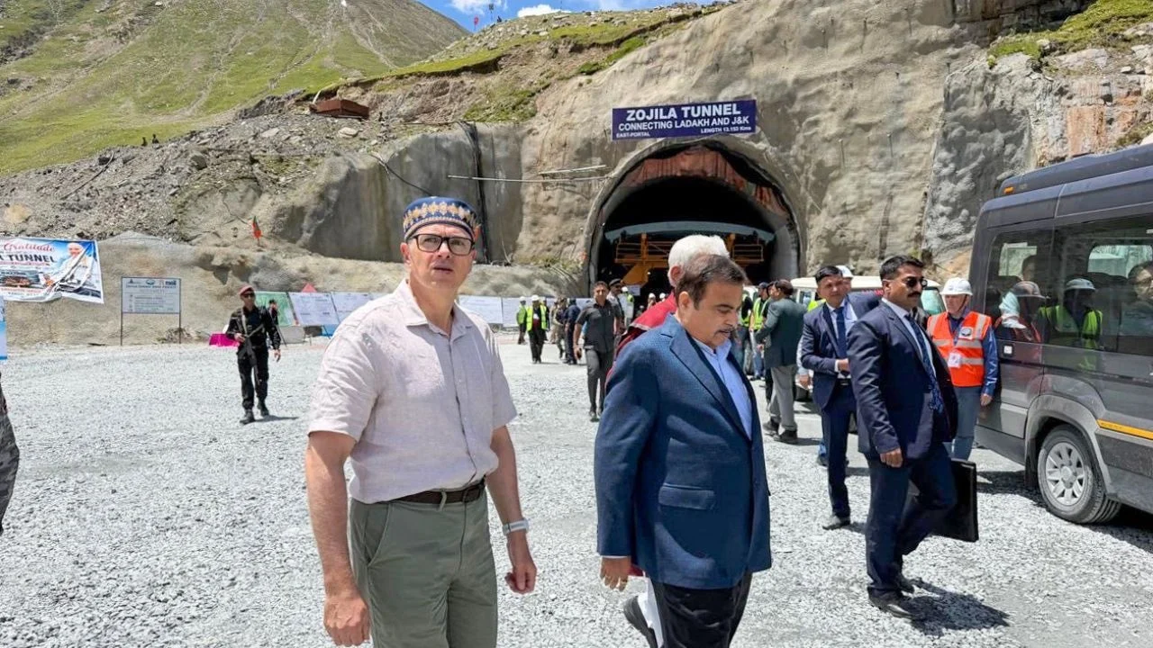 Omar Abdullah Nitin Gadkari