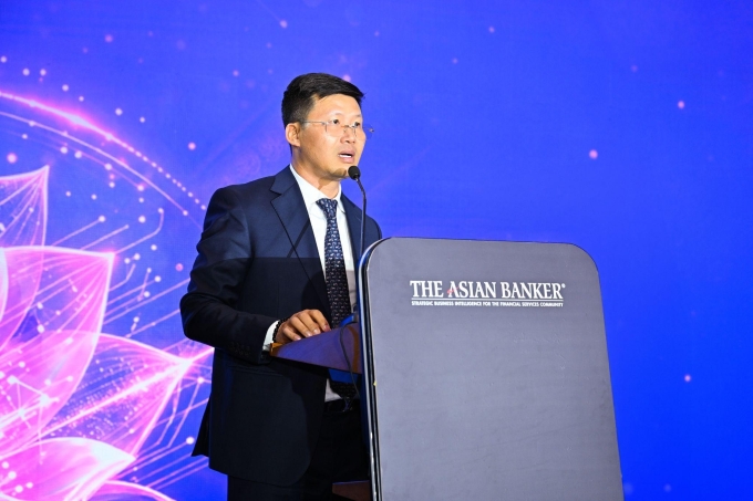 Nguyen Minh, CEO of TNEX, speaking at the award ceremony. Photo courtesy of TNEX