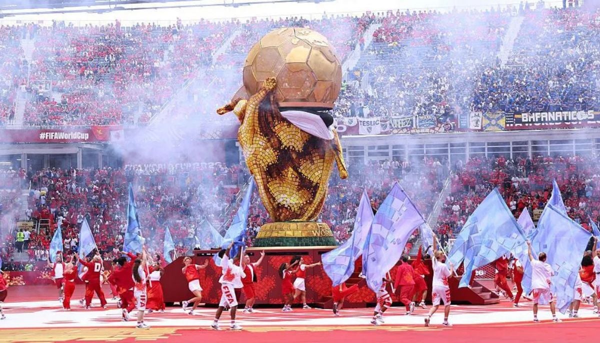 Michael Buble opens World Cup with Alanis Morrisette for Canada