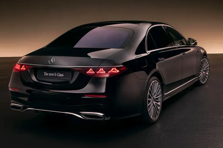 2026-mercedes-s-class-rear 2026-mercedes-s-class-rear