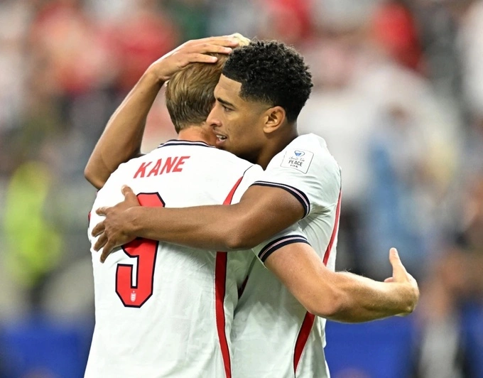 Bellingham (right) shares joy with Kane, in the match against Croatia, at AT&T Stadium, Arlington, Texas, USA on June 17. Photo: Reuters