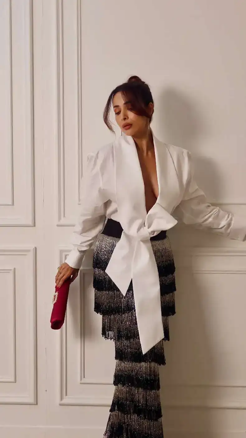 Malaika Arora's new stylish look: shared killer pictures