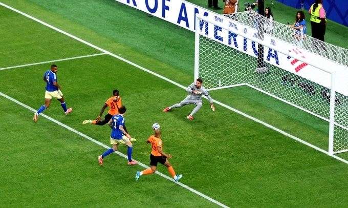 The Netherlands Brian Brobbey scores their first goal in their 5-1 victory over Sweden in FIFA World Cup 2026 Group F match in Houston Stadium, Houston, Texas, U.S., June 20, 2026. Photo by Reuters