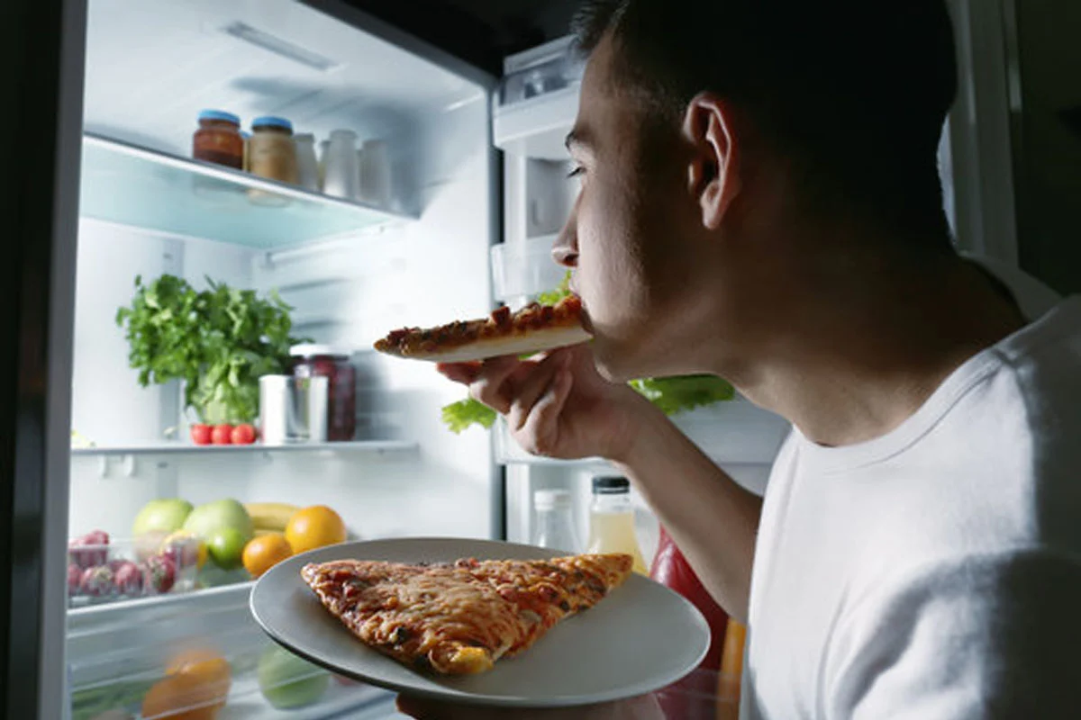 6 healthy foods that can curb late night cravings
