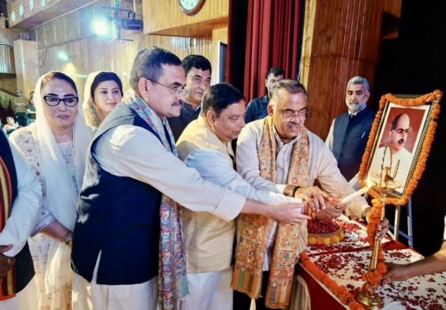 BJP leaders paying tributes of Dr Shyama Prasad Mookherjee on his death anniversary Dr Mookherjee