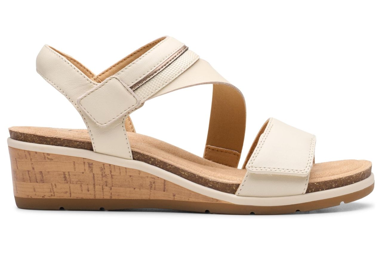 Clarks Women's Kacha Wave Credit: Amazon