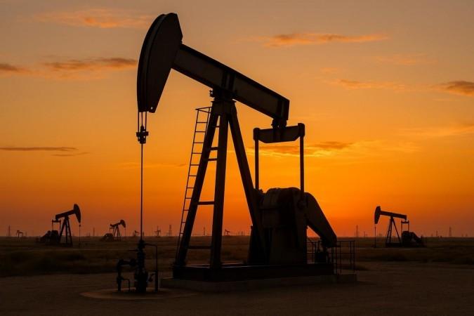 Crude oil prices jump up to 4 pc on Hormuz tensions, ceasefire doubts
