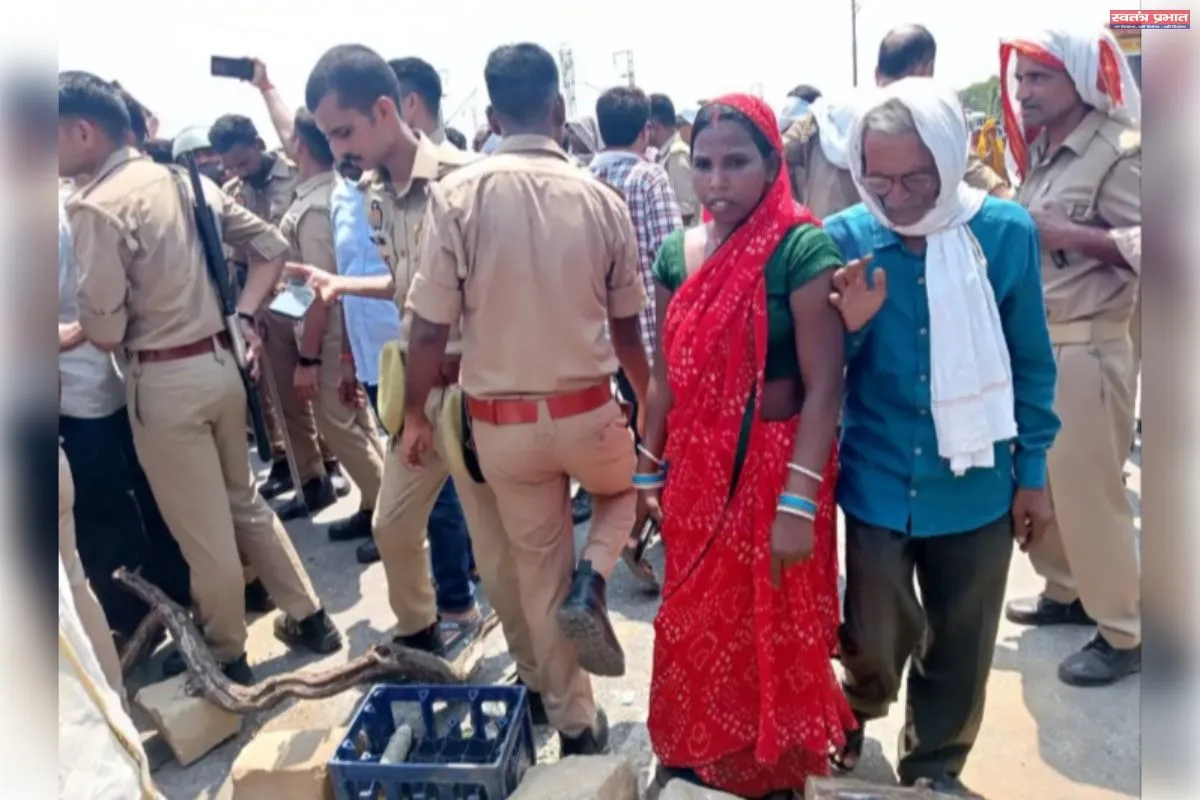 Student dies after being hit by tanker, villagers block Prayagraj road, long queue of vehicles