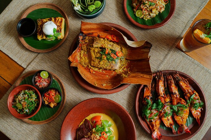 Megibung Menu at Sawah Terrace Restaurant, Mandapa, a Ritz-Carlton Reserve. Photo courtesy of Marriott Luxury Group