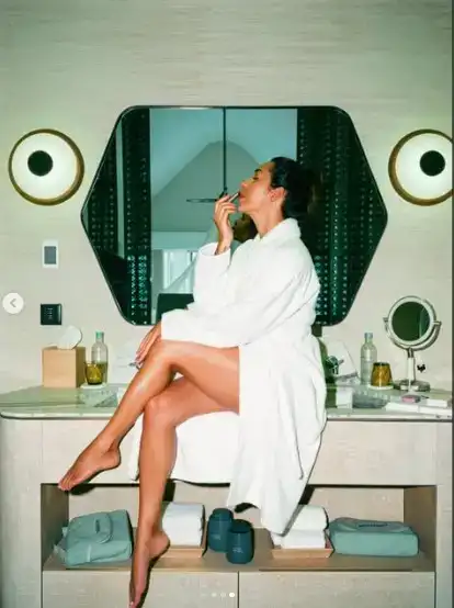 Malaika Arora's glamorous look in bathrobe is going viral on the internet