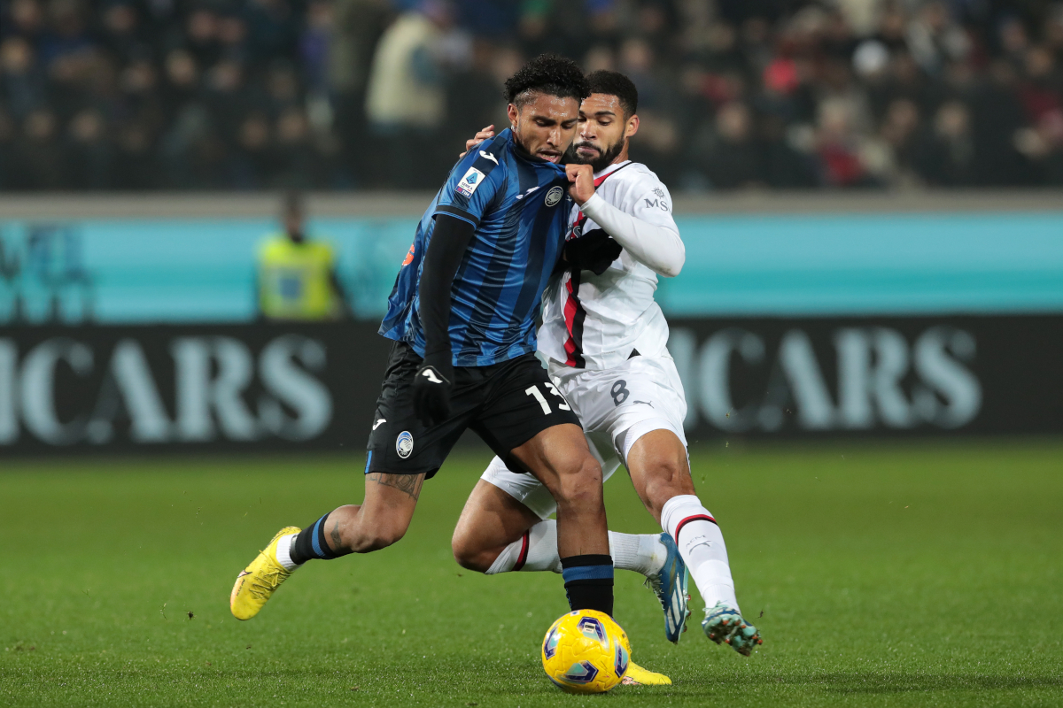 BERGAMO, ITALY - DECEMBER 09: Ederson of Atalanta BC is challenged by Ruben Loftus-Cheek of AC Milan during the Serie A TIM match between Atalanta BC and AC Milan at Gewiss Stadium on December 09, 2023 in Bergamo, Italy. (Photo by Emilio Andreoli/Getty Images)