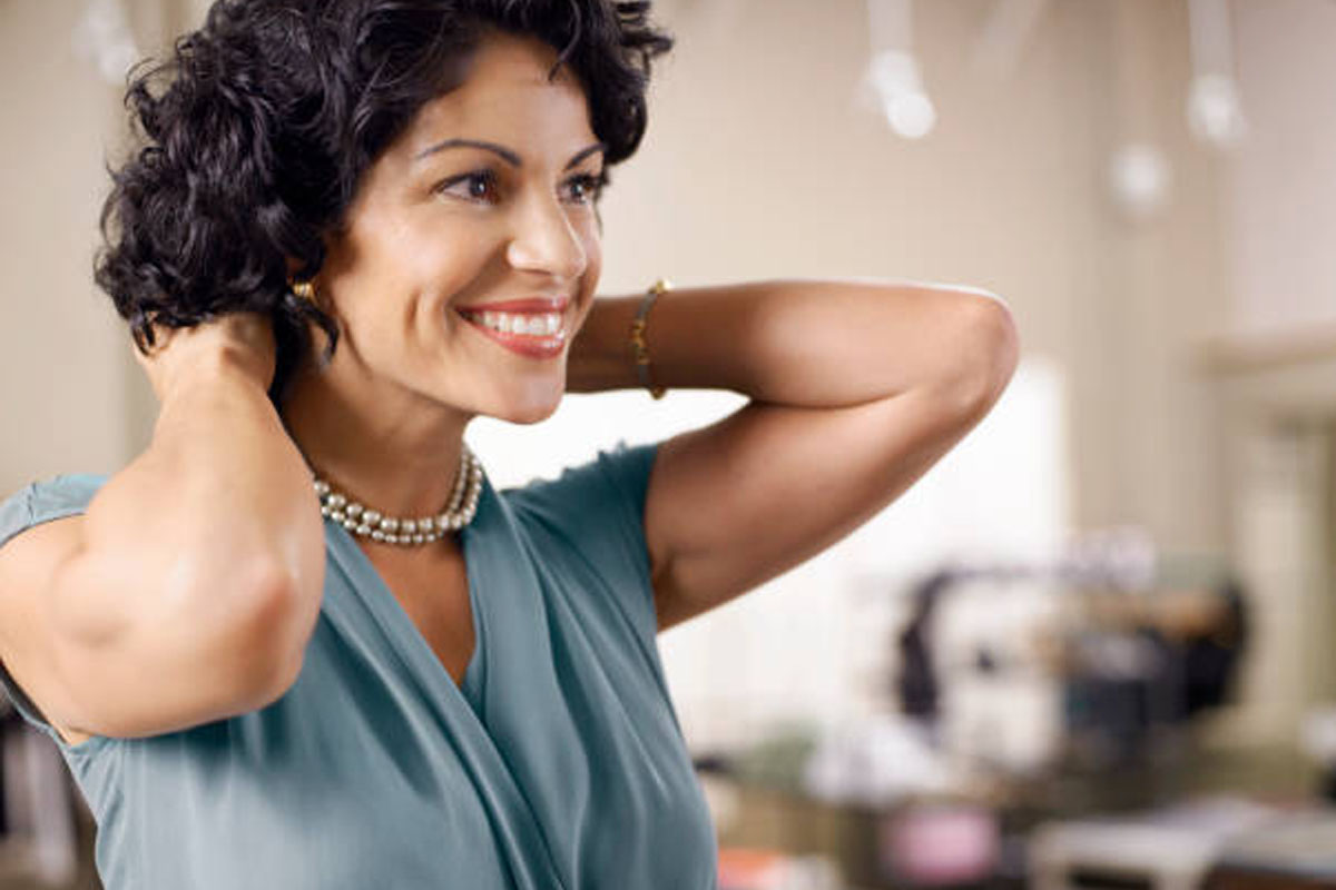 how to style pearl jewellery with daily office wear