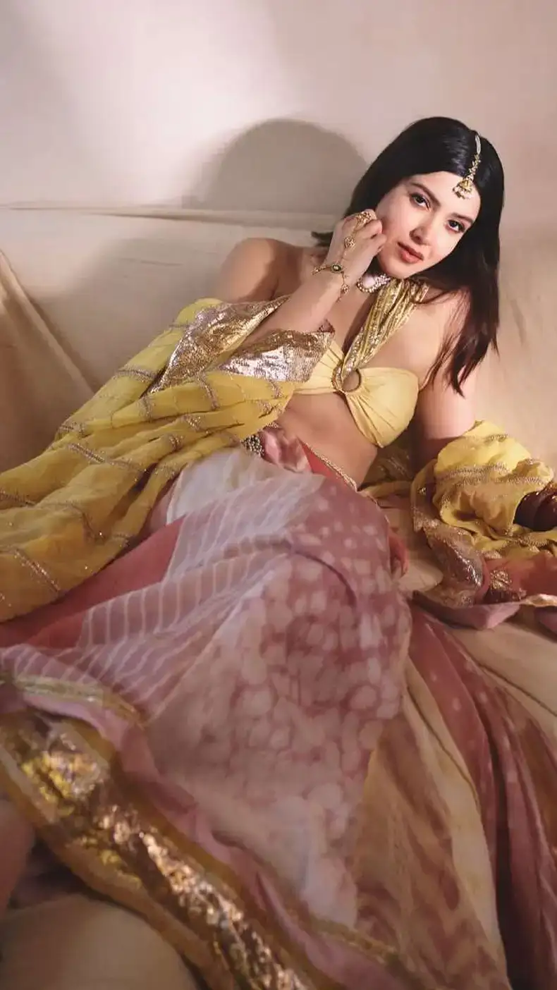 Kapoor sisters' fashion style at Anshula Kapoor's mehendi ceremony